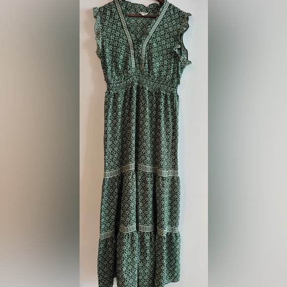 Whimsical Max Studio Green and White Maxi Patterned Dress - Picture 4 of 5